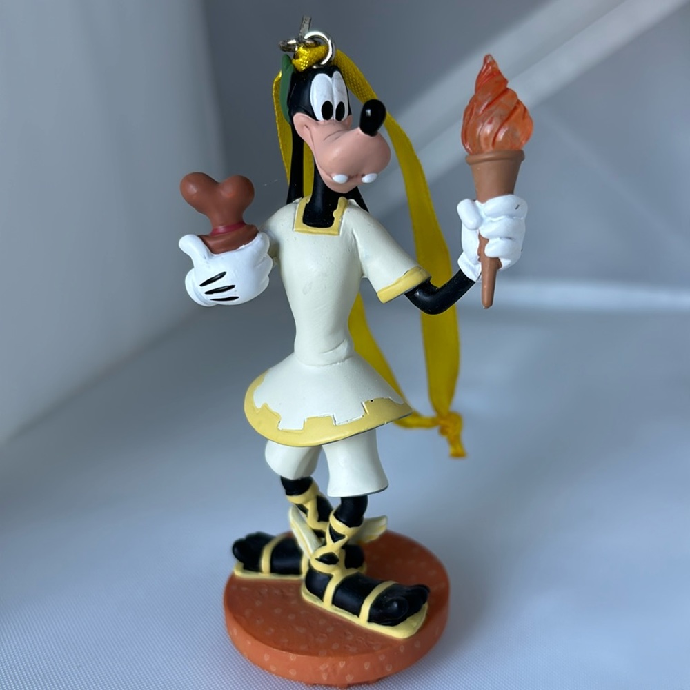 Goofy Olympic Laurel Torch Exclusive 2016 Ornament